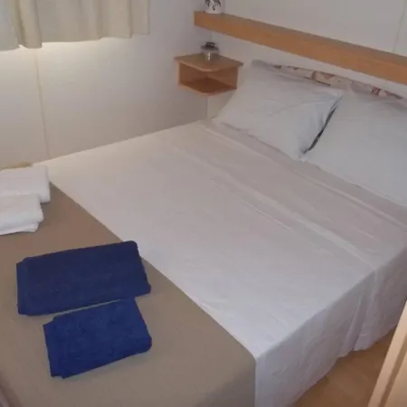 בית נופש Beachside Mobile With Private Yard Stamatopoulaíika