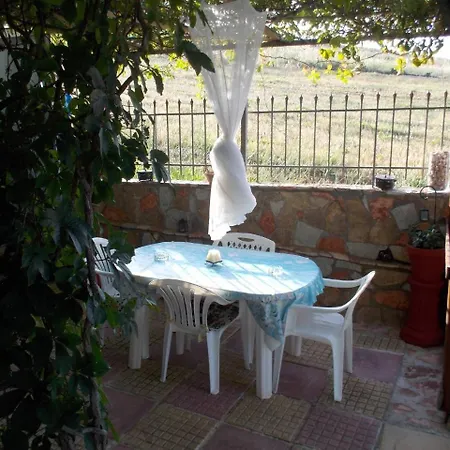 Beachside Mobile With Private Yard * Stamatopoulaíika