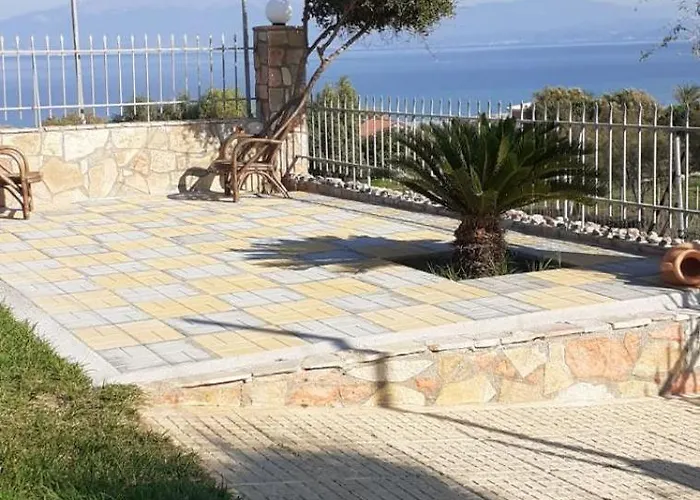 Beachside Mobile With Private Yard 펜션 *