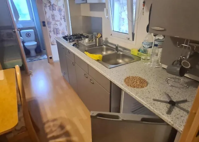 Beachside Mobile With Private Yard Stamatopoulaíika