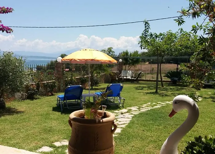 Beachside Mobile With Private Yard 펜션 *