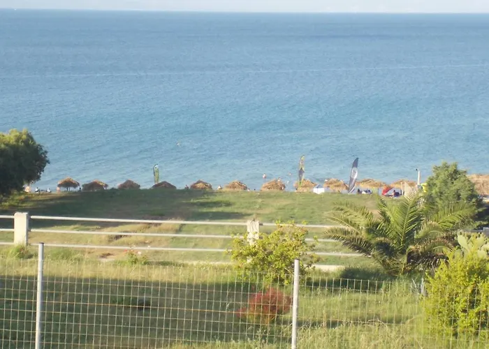 Beachside Mobile With Private Yard בית נופש